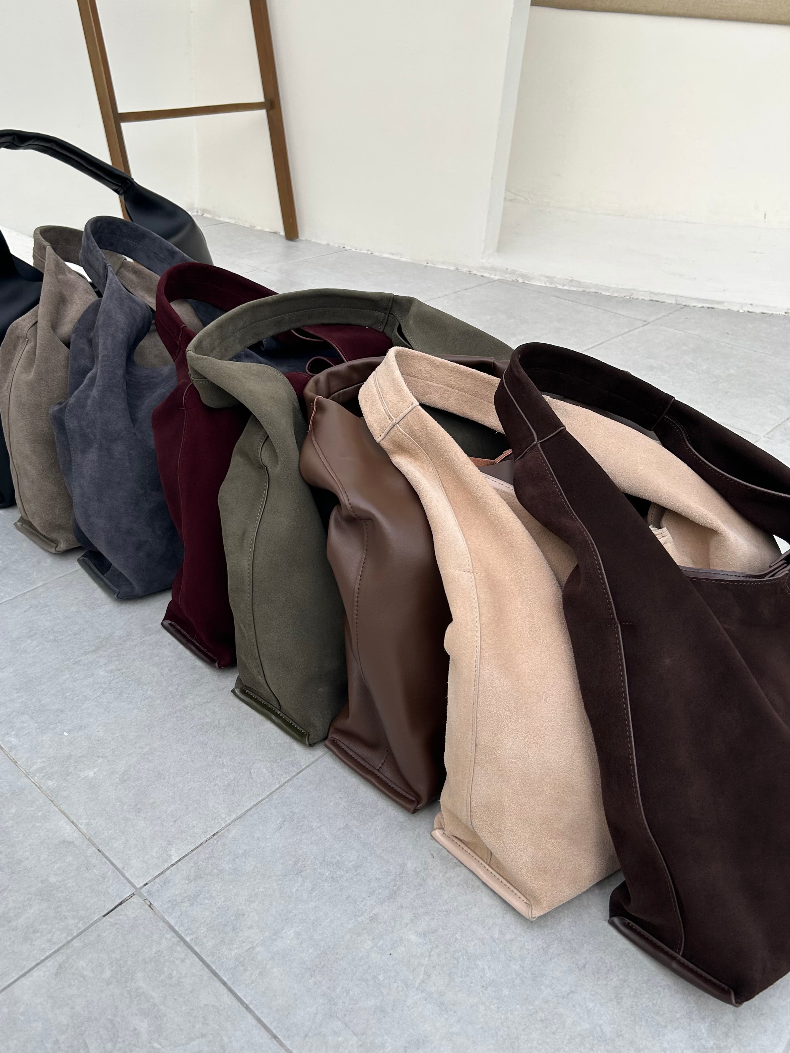 Daily Hobo デイリーホーボー Cow Suede – Nari Mari