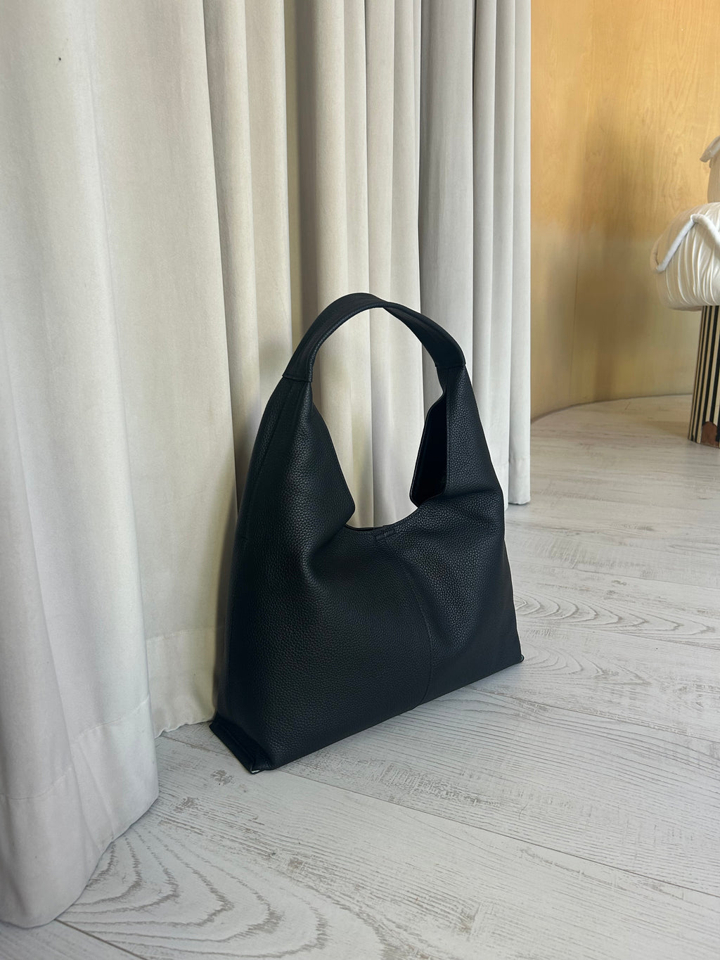 Daily HoBo - Cow Grains Leather