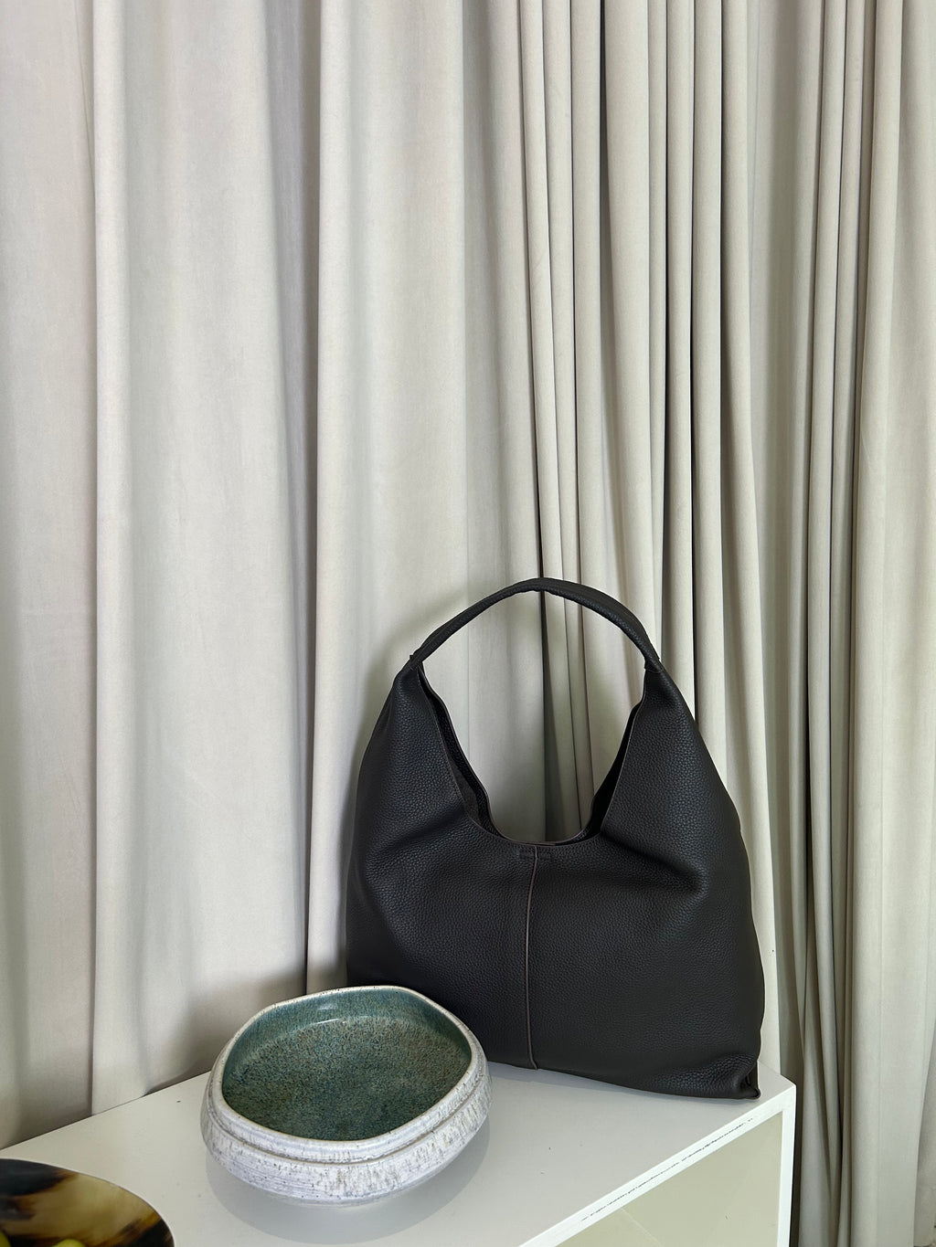 Daily HoBo - Cow Grains Leather