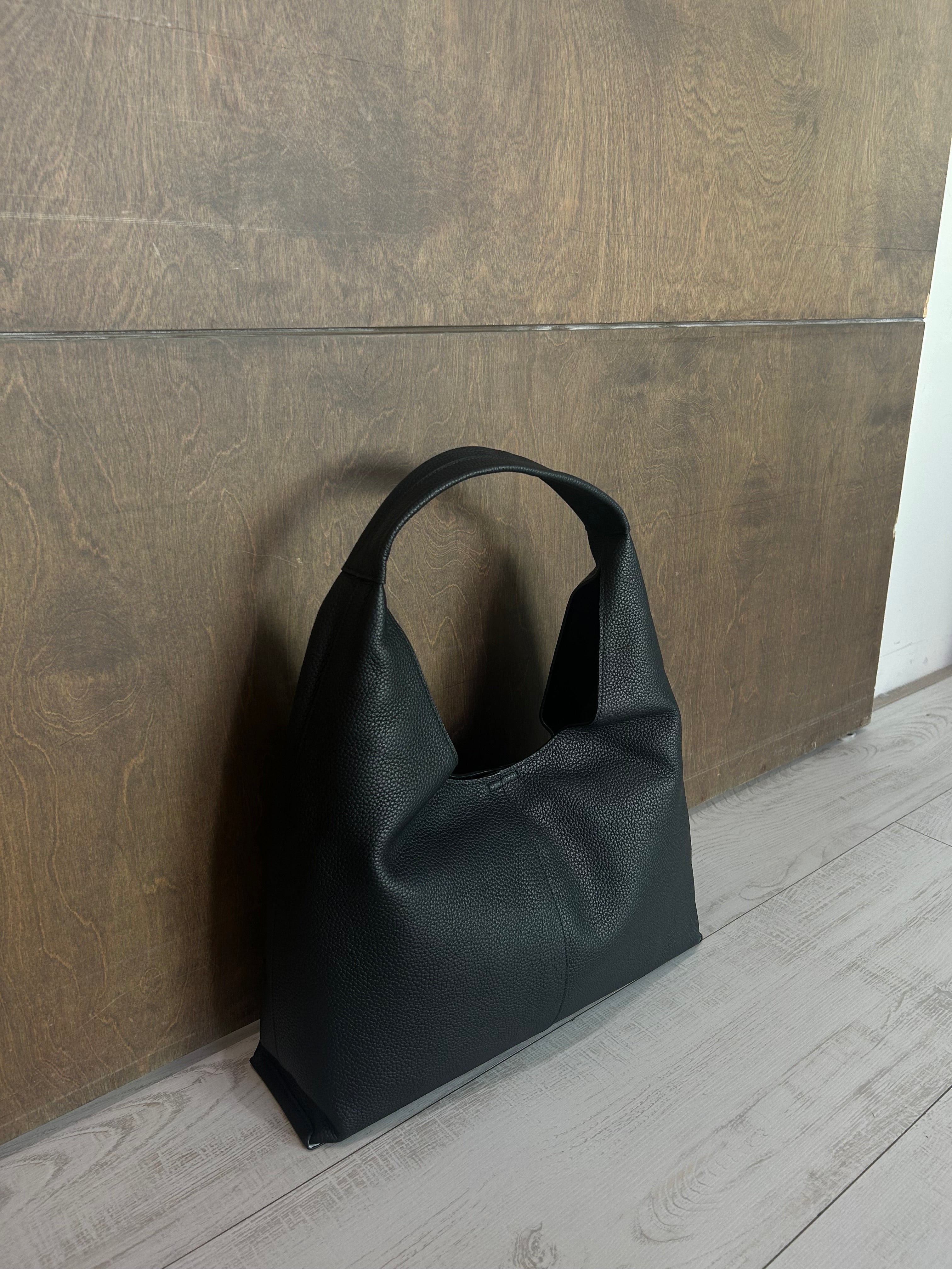 Daily HoBo - Cow Grains Leather – Nari Mari